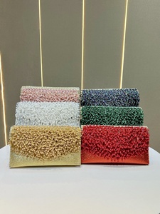 Borsa a tracolla di lusso 2026 con perle, catena e nappe, borsa a busta scintillante in raso, firmata, per feste - Product Image 2