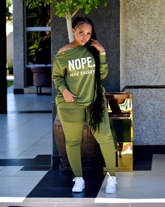 Completo Due Pezzi Primavera 2022 per Taglie Forti, Stampa '<span class=keywords><strong>NOPE</strong></span>', Spalla Obliqua, Manica Lunga, Decorazione con Borchie - Product Image 2