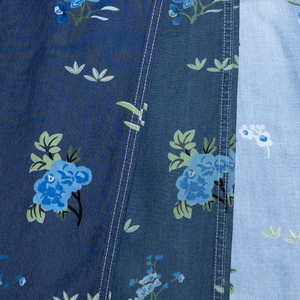 Tela Vaquera Ecológica con Estampado de Rosas Azules, 100% Lyocell, Color Floral Tonal Intenso y Duradero, Personaliza Tu Propio Diseño para Niñas - Product Image 1