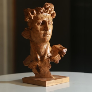 Réplica <span class=keywords><strong>de</strong></span> la Estatua <span class=keywords><strong>de</strong></span> Resina del David <span class=keywords><strong>de</strong></span> Miguel Ángel - Adornos Creativos <span class=keywords><strong>de</strong></span> Resina y Yeso para la Cabeza, Escultura Nórdica Artística, Figura <span class=keywords><strong>de</strong></span> Medio Rostro del David - Product Image 1