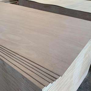 Feuille de contreplaqué d'okoumé commercial 4x8 de <span class=keywords><strong>prix</strong></span> concurrentiel écologique pour l'usage de meubles et de construction - Product Image 2