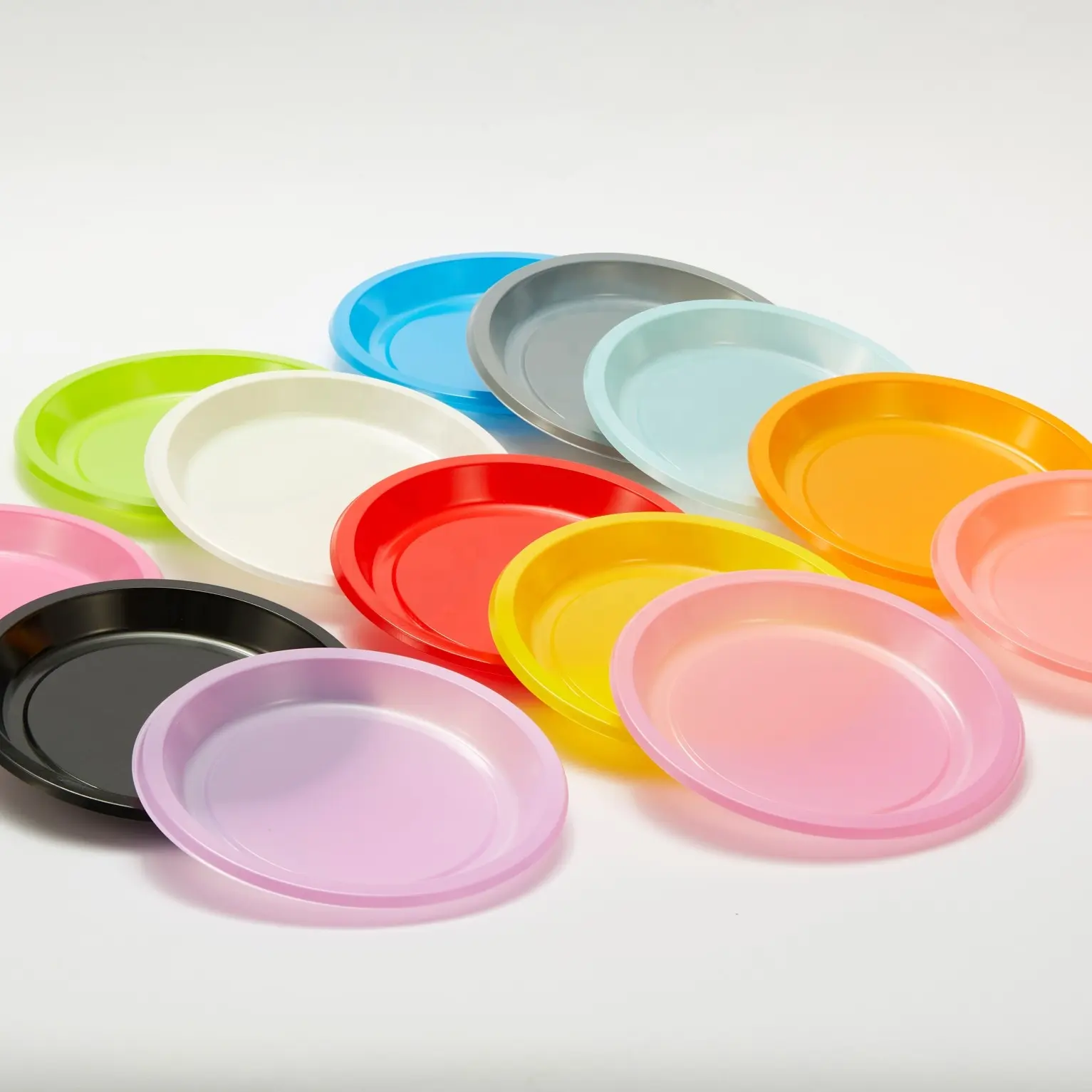 2023 Популярные Оптовые индивидуальные цветные пластиковые пластины для вечеринки