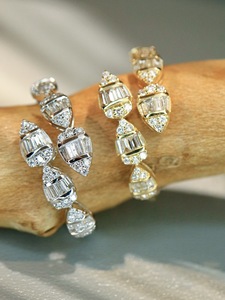 แหวนทองคำ 18K ซินฟลาย ประดับเพชรธรรมชาติ 0.53 กะรัต ทรงหยดน้ำแบบเปิดประดับเพชรทรงบาแกตต์และทรงกลม - Product Image 3