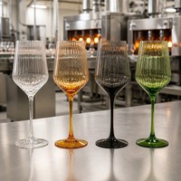 Offre Spéciale – Verre à pied classique en verre transparent avec rayures verticales en relief pour vin rouge et dessert – Fabrication mécanique – Cadeau d'affaires