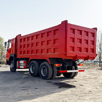 Nouveau camion à benne de 16 m3 diesel Howo 6x4 8x4 avec vérin hydraulique