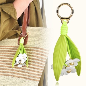 Fresh Clean Leather Compass <b>Keychain</b> Creative Flower Design Foldable Women's Bag Charm Pendant Cute Handmade Accessories HY - Product Image 3