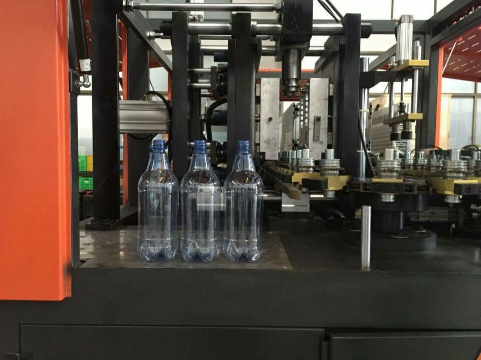 High speed 200ml 330ml 500ml 600ml Plastic mineral water Bottle blow molding Machine PET bottle making Machine