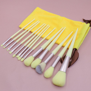 Set di 13 Pennelli per Trucco per Correttore, Pennelli per Balsamo Labbra, Pennelli per Eyeliner, Pennelli per Sopracciglia, Pennelli per Viso e Fard - Product Image 2
