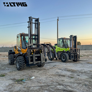 Carretilla elevadora todo terreno 3 TON 3000kg 4WD LTR30 articulada trasera con abrazadera de madera tracción en las cuatro ruedas todoterreno - Product Image 1