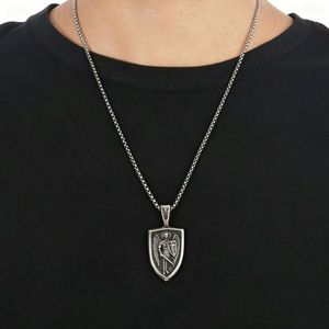 Yunnique – collier avec pendentif bouclier en acier inoxydable pour hommes, design archange Michel, charme protecteur, bijoux à la mode - Product Image 4