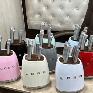 Ensemble de couteaux de cuisine de luxe rétro <span class=keywords><strong>Smeg</strong></span>, 7 pièces, multicolores, en acier inoxydable, pour boutique de détail haut de gamme - Product Image 2