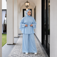 Ensemble Abaya Mexizo personnalisé deux pièces : Cape superposée, haut cintré et pantalon large – Tenue décontractée et modeste pour femmes musulmanes
