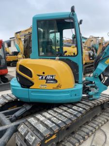 Excavadora de Orugas Mini KX161 de Segunda Mano, 5.5 Toneladas, Motor Isuzu, Alta Potencia de Excavación, Cuchara Usada, Acoplador Rápido, Embalaje Japonés - Product Image 6