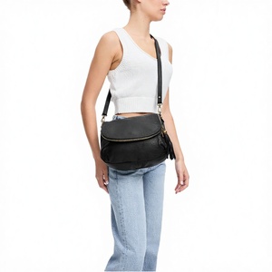 Sac fourre-tout décontracté pour femme en cuir souple de luxe, sac à bandoulière de créateur, sac à main portable en polyester imperméable pour le shopping - Product Image 1