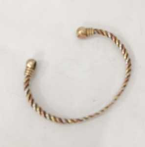 Elegante Brazalete de Cobre Hecho a Mano con Cierre Magnético, Diseño Ajustable para Hombres y Mujeres, Joyería y Regalos - Product Image 3