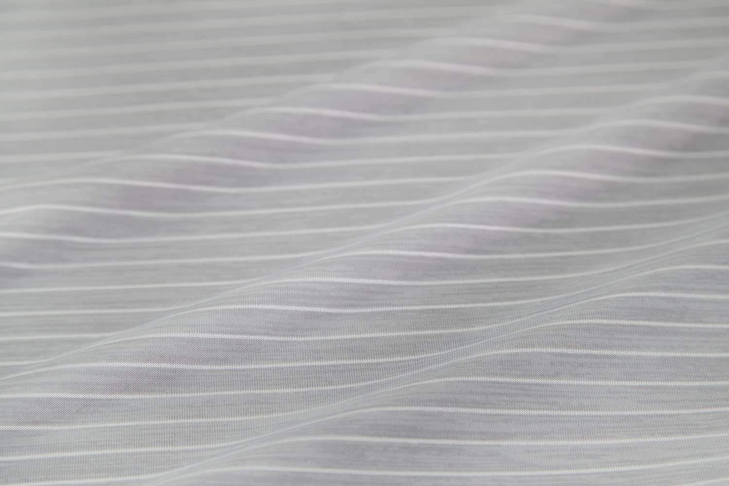 สีเทาอ่อน