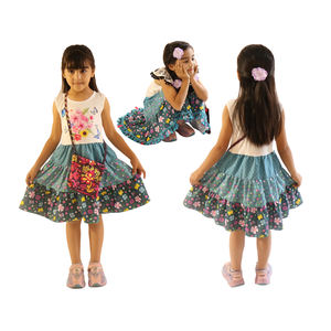 Expédition rapide - Robe Encanto pour filles, robe à épaules dénudées faite à la main, prête à être expédiée, ensemble de robe en soie Mirabel - Product Image 1