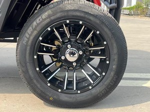 Voiturette de golf électrique au lithium personnalisable 4 places 48 volts de qualité supérieure avec personnalisation gratuite de la couleur et du logo pour usage en resort ou sur le parcours - Product Image 6