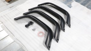 Tira de ajuste de cejas de rueda de ala de ceja de coche delantera y trasera más ancha adecuada para <span class=keywords><strong>Defender</strong></span> 90 / 110 rueda ceja ArchTrim labio - Product Image 3