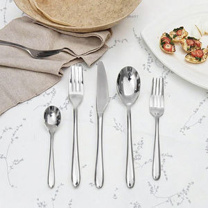 Pour la vaisselle de mariage et de fête haut de gamme <span class=keywords><strong>suisse</strong></span> ensemble cinq pièces Logo personnalisé couteaux en acier inoxydable fourchettes cuillères - Product Image 1