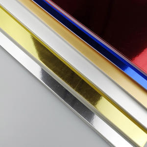 Vente en Gros de Grandes Quantités de Cartes Or et Argent Carton en Aluminium Carton Laser Carton Argent Brillant - Product Image 5