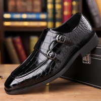 Chaussures pour hommes grande taille à bout pointu en PU à motif, semelle plate avec détails de boucle métallique