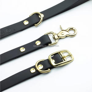 Collier de chien en PVC en gros de fabricant chinois avec laisse de style tactique souple crochet à boucle en laiton revêtement de sangle exclusif - Product Image 1