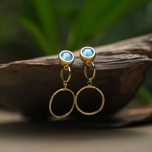 Boucles d'oreilles pendantes tendance en acier inoxydable 316L plaqué or PVD, design cercle en pierre bleue durable et résistante - Product Image 3
