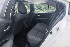 Toyota Corolla Usata Modello 2023 Smart Hybrid 1.8L Edizione <span class=keywords><strong>LUX</strong></span> Auto di Lusso Usata Guidata 9500km in Buone Condizioni - Product Image 6