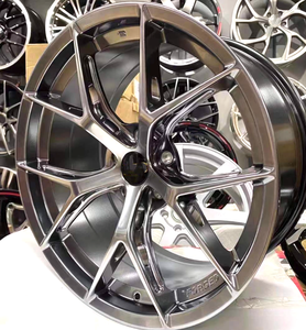 Rines Monobloque de 18/19/20 Pulgadas, Forjados, de Cinco Radios, Nueva Aleación de Aluminio T6061 con Múltiples Radios Recortados para Uso en el <span class=keywords><strong>Mercado</strong></span> de Accesorios - Product Image 2