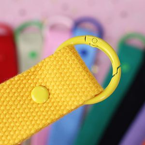 Porte-clés personnalisé en toile avec design en corde tressée colorée, logo imprimé en couleur, crochet de sac à dos tendance personnalisable - Product Image 3
