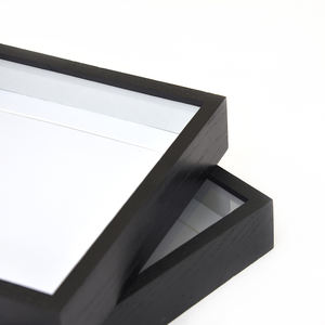 Cadre artistique 3D Shadow Box en bois massif noir et blanc avec plexiglas - Product Image 3