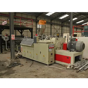 Second-Hand-SPC-Parkett WPC-Bodenparkett-Profil Extrusion PVC-Profilzubehörlinie