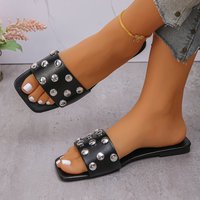 29 Nouvelles sandales à rivets monobloc, grandes tailles 35-44, très vendues pour l'export, polyvalentes et légères, pour la plage et l'extérieur