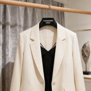 Fabriekslevering 40cm op maat gemaakte plastic kledinghangers met logo, enkelvoudig, voor kleding, voor gebruik in de kledingkast of hotel. - Product Image 5