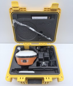 ราคาโรงงาน 1520 ช่องสัญญาณ Gnss Rtk QIANXUN Q700 อุปกรณ์สำรวจแบบ IMU Tilt พร้อมวิทยุ 2w IP67 -30~65 - Product Image 5