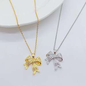 Chic Luxe En Laiton Plaqué Or Papillon Arc Zircon Collier Élégant Femmes Bijoux Collier - Product Image 1