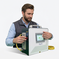 Soudeuse laser à fibre de type mallette QCW, facile à utiliser pour la production de logos fins et de caractères publicitaires en extérieur (DIY)