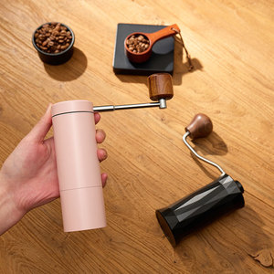 เครื่องบดกาแฟแบบมือหมุน Good Match แกนสแตนเลส พกพาสะดวก ใช้ในบ้าน สีฟ้า - Product Image 2