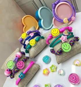 Oferta Especial: Set <span class=keywords><strong>de</strong></span> Pulseras <span class=keywords><strong>de</strong></span> Cuentas con Corazones <span class=keywords><strong>y</strong></span> Caras Felices - Joyería Tejida Colorida, Pulseras <span class=keywords><strong>de</strong></span> la <span class=keywords><strong>Amistad</strong></span> Kawaii para Niñas - Product Image 2
