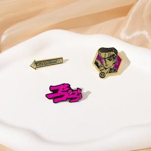 Broche de flecha de dibujos animados de <span class=keywords><strong>JoJo</strong></span>'<span class=keywords><strong>s</strong></span> Bizarre Adventure, Pin de Metal llamativo para bolsos y <span class=keywords><strong>ropa</strong></span> para el Día Nacional de Navidad y Halloween - Product Image 2