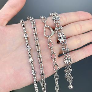 โรงงาน JXX ขายส่งกำไลข้อมือรูปหัวใจประดับลูกปัดแฟชั่นผู้หญิงหลากหลายสไตล์ ชุบเงิน - Product Image 1