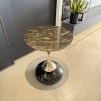 Table d'appoint de canapé, petite table basse, table d'angle de salon, table d'extrémité minimaliste pour balcon, table de chevet de style luxe léger