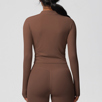 Veste de sport athlétique zippée à manches longues pour femme grande taille, coupe ajustée, avec trous pour les pouces, légère et sans coutures, idéale pour le yoga et l'entraînement décontracté