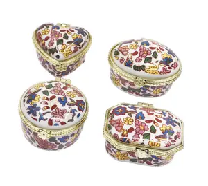 圆形陶瓷小饰盒定制设计小陶瓷珠宝礼品盒铰链盖，带金属扣