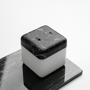 Lámpara de Noche LED USB con Forma de Cubo Mágico, Lámpara de Escritorio Pequeña, Lámpara de Noche para Dormitorio, Lámpara de Noche Moderna y Sencilla con Temporizador - Product Image 2