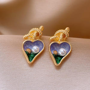 2025 New Vintage Heart Flower Pearl <b>Oil</b> <b>Painting</b> Style Women's Drop Earrings Fashion Sweet Geometric <b>Oil</b> 18K Stainless Steel - Product Image 6