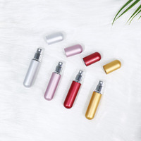 Flacon de parfum rond de 5 ml de qualité supérieure pour Noël, en aluminium et verre, vaporisateur portable rechargeable, atomiseur de parfum, cadeau