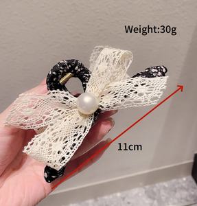 Barrettes à cheveux en dentelle française pour filles, pinces requin en tissu, accessoires capillaires doux et pastel - Product Image 3