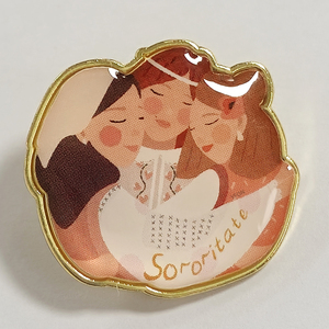 Broches Personalizados para Casais de Dia dos Namorados com Moldura Dourada e Resina Brilhante – Presente de Amor Combinando para Namorado e Namorada - Product Image 3